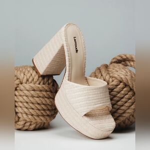 Larroudé Dolly Heels In Natural Raffia
